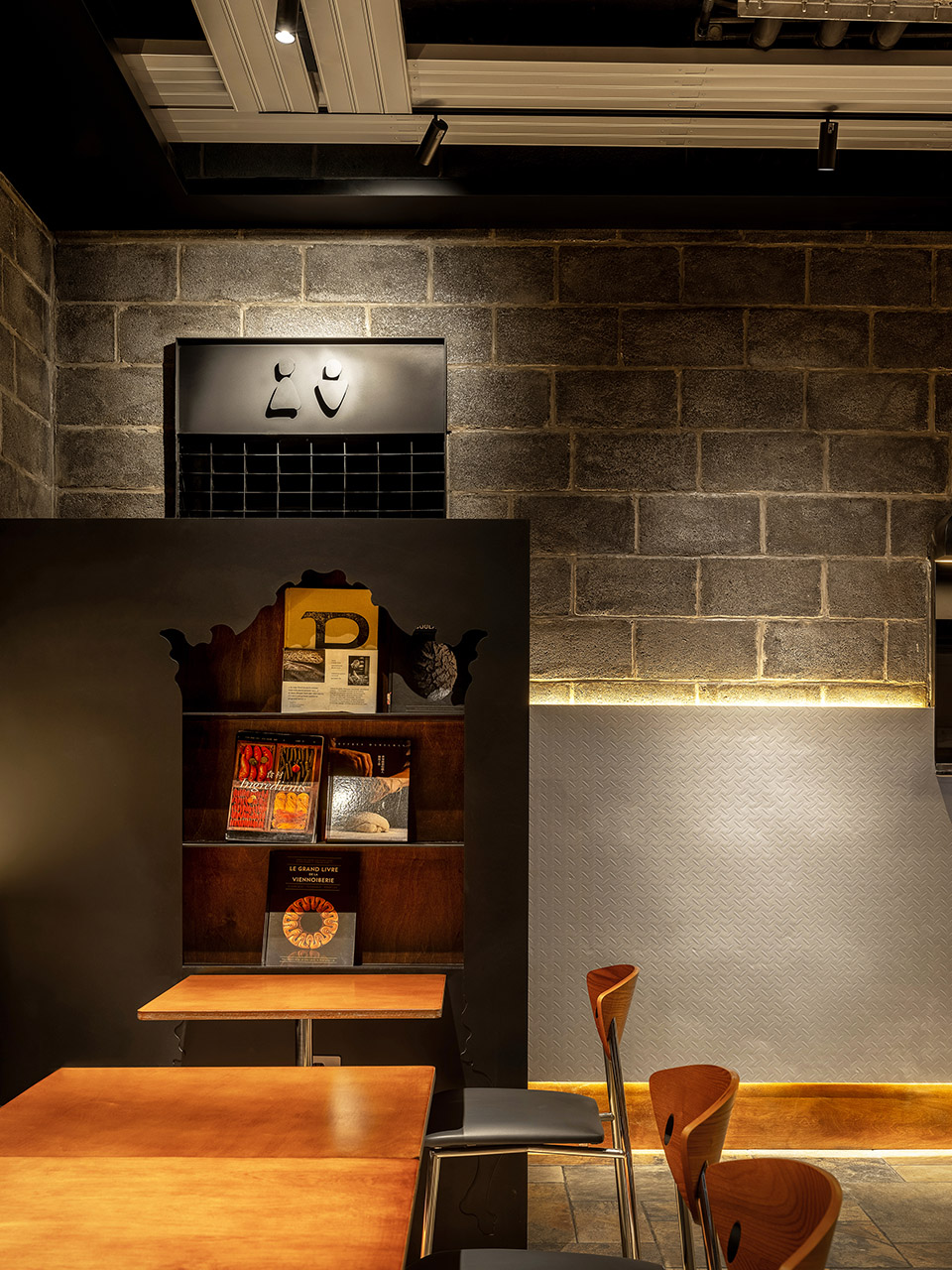 annzee bakery by deck design
