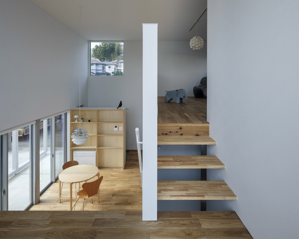 frame and window by shinji nakano architects