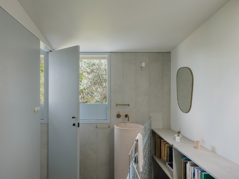 red hill house studio by zuzananicholas