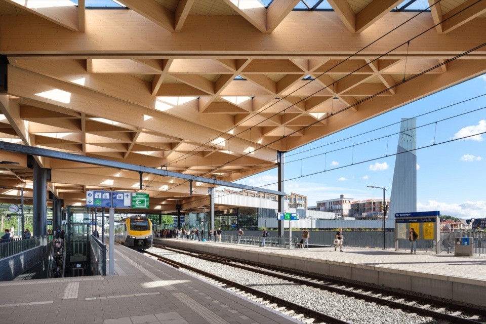 Ede Wageningen train station by Mecanoo Royal HaskoningDHV