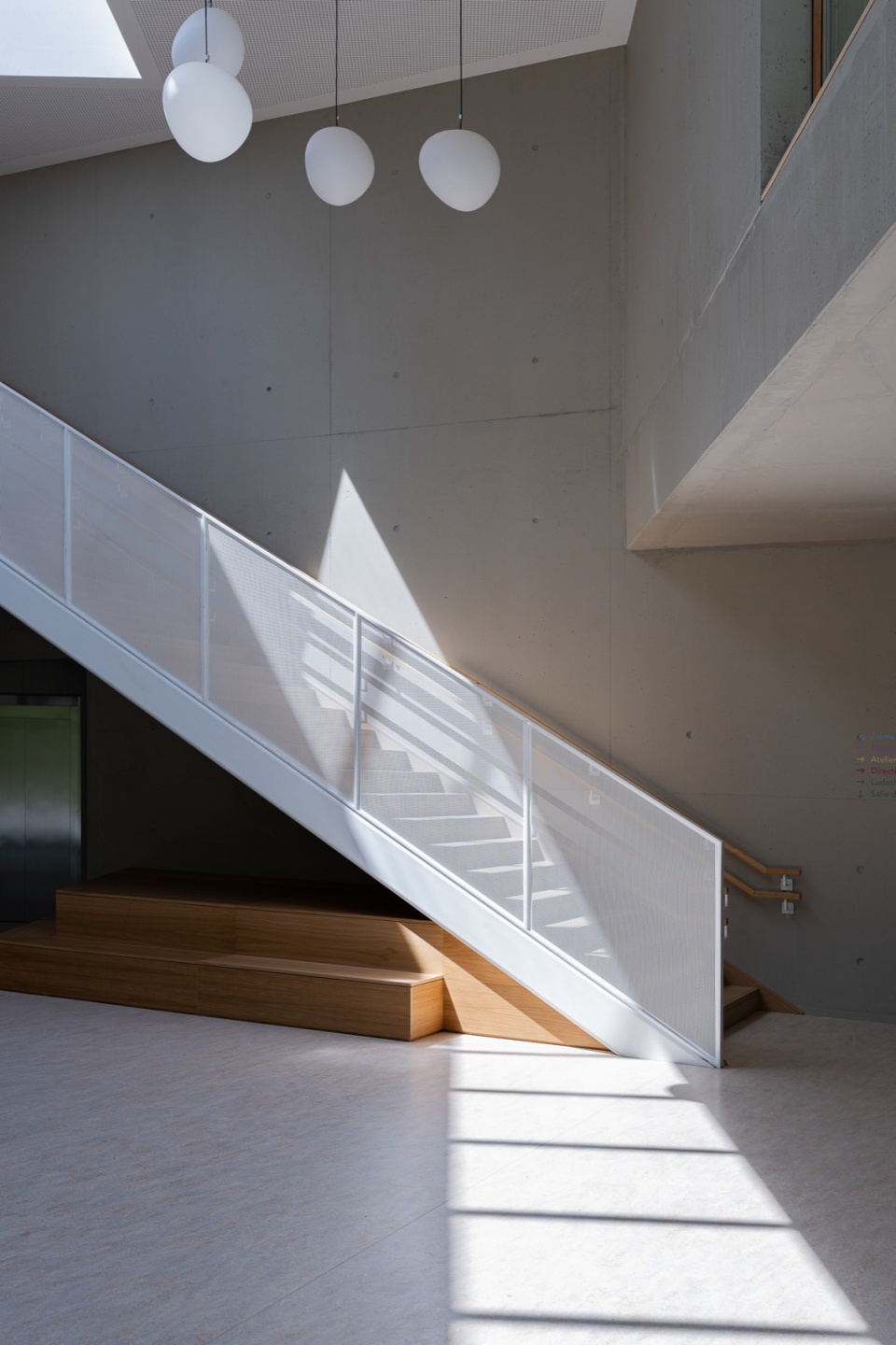 School of Honcourt f f architectes