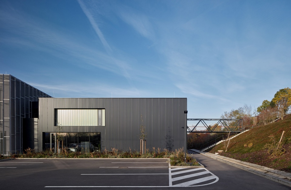 blum headquarters by qarta architektura