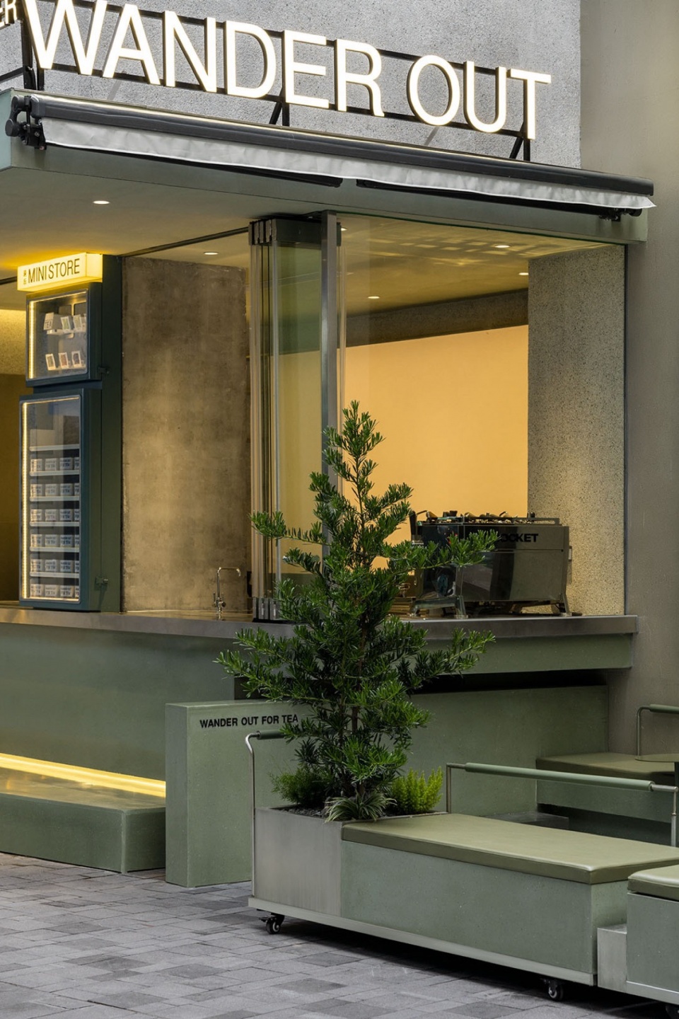wander out by informal design