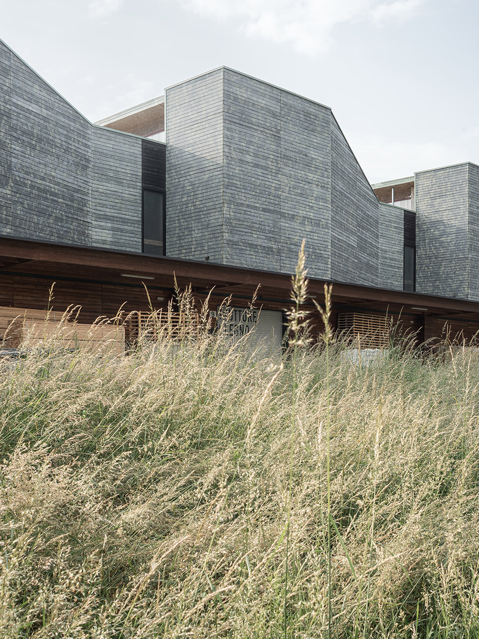 7 wood boxes by lca architetti