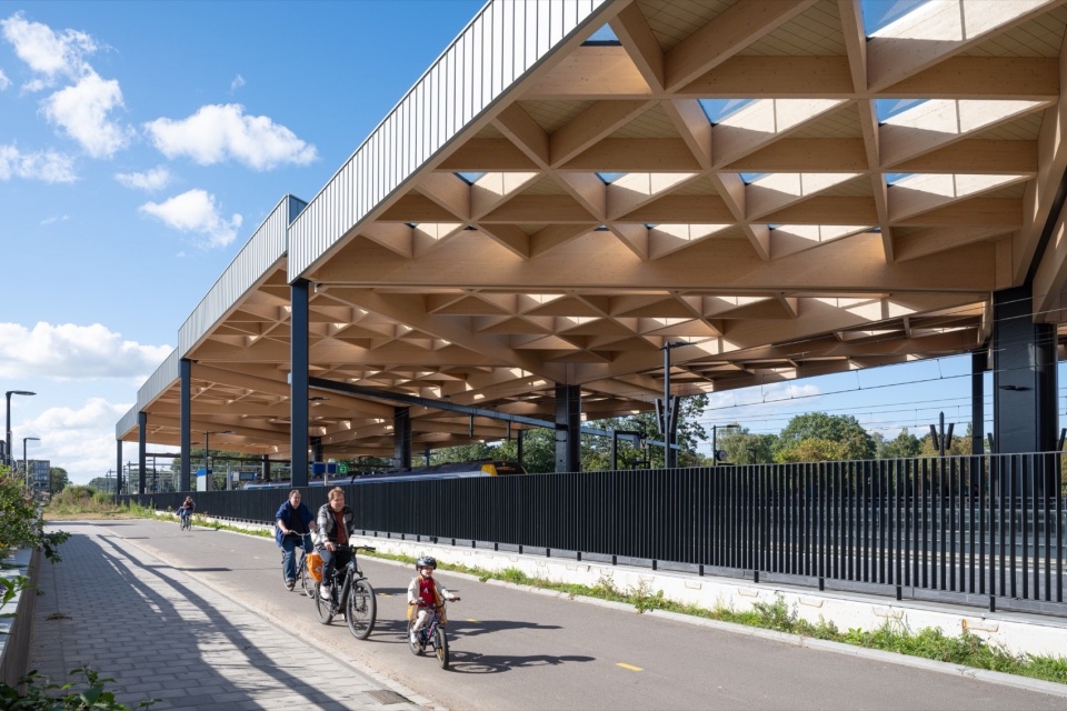 Ede Wageningen train station by Mecanoo Royal HaskoningDHV
