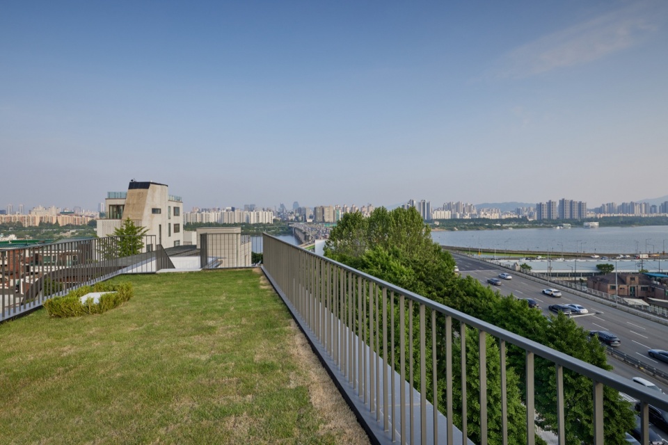 Hannam 381 Mixed Use YKH Associates