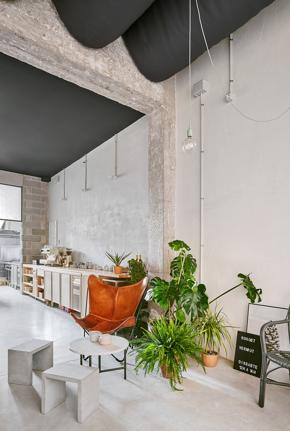 cafe roquet by nua arquitectures