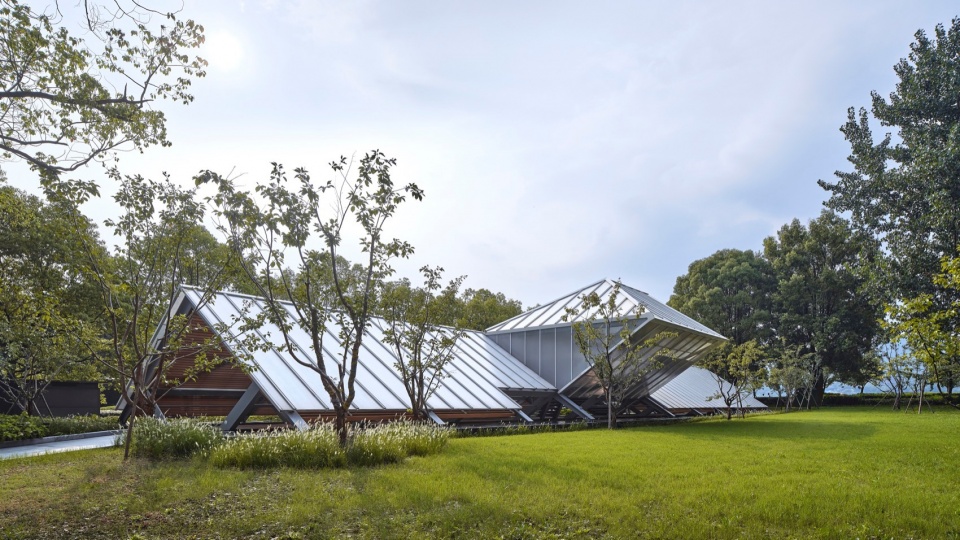 hangzhou riverfront public space the yinxing station the daqiao station by original design studio