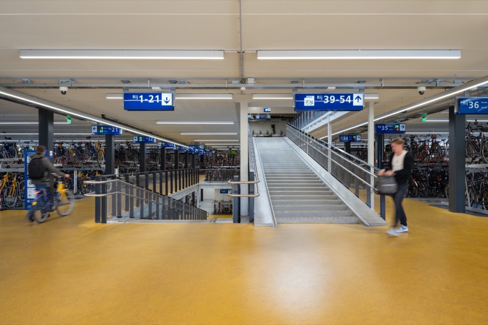 Ede Wageningen train station by Mecanoo Royal HaskoningDHV