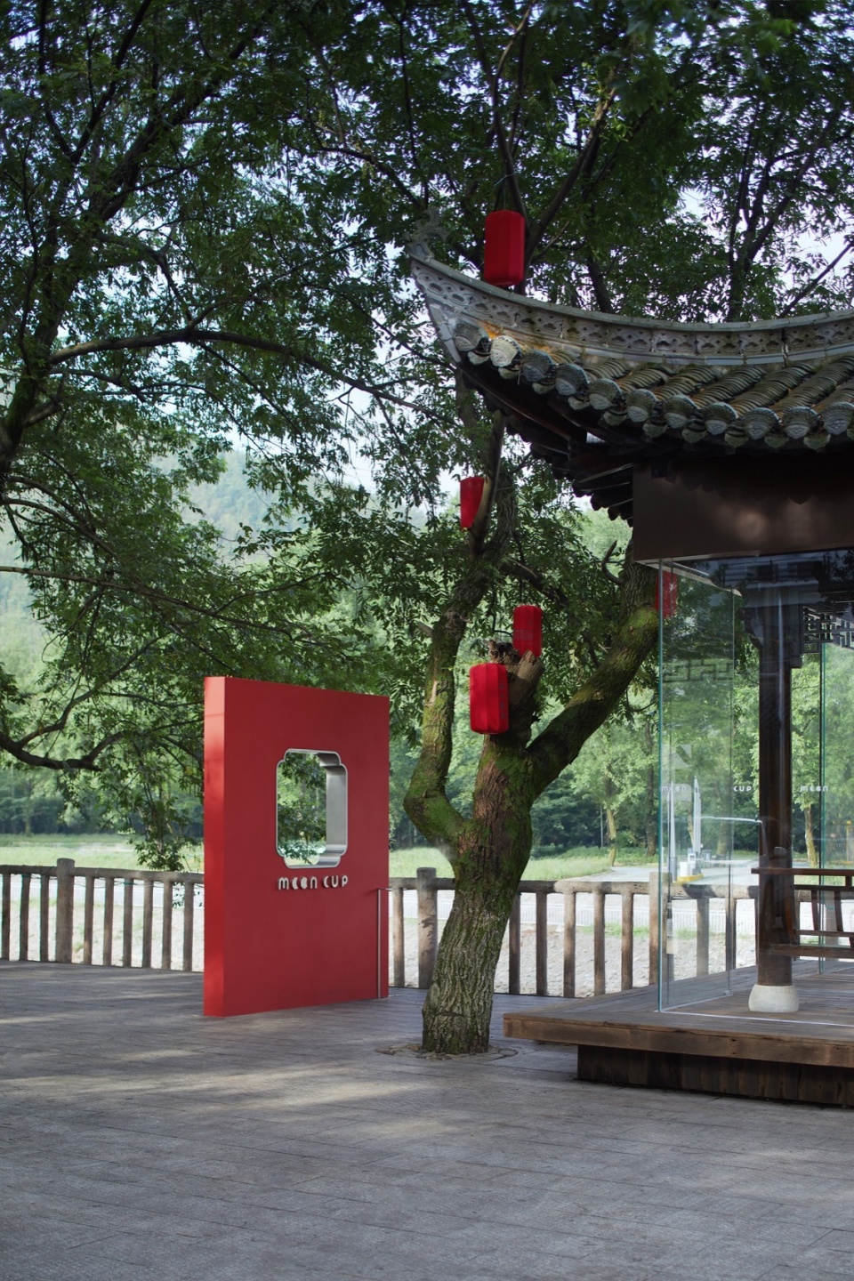Red Pavilion under the Moon by Shejin Space Design Office