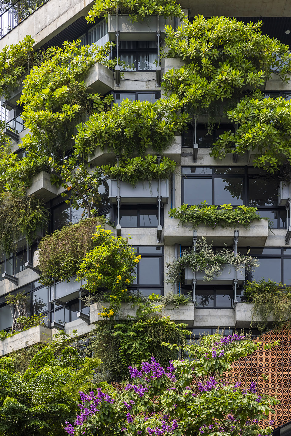 4b tower by ho khue architects