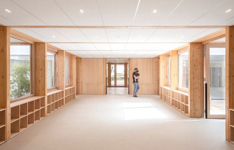埃斯帕利永跨社区托儿所和早教中心，法国 / Atelier Orra + WIP ARCHITECTURE