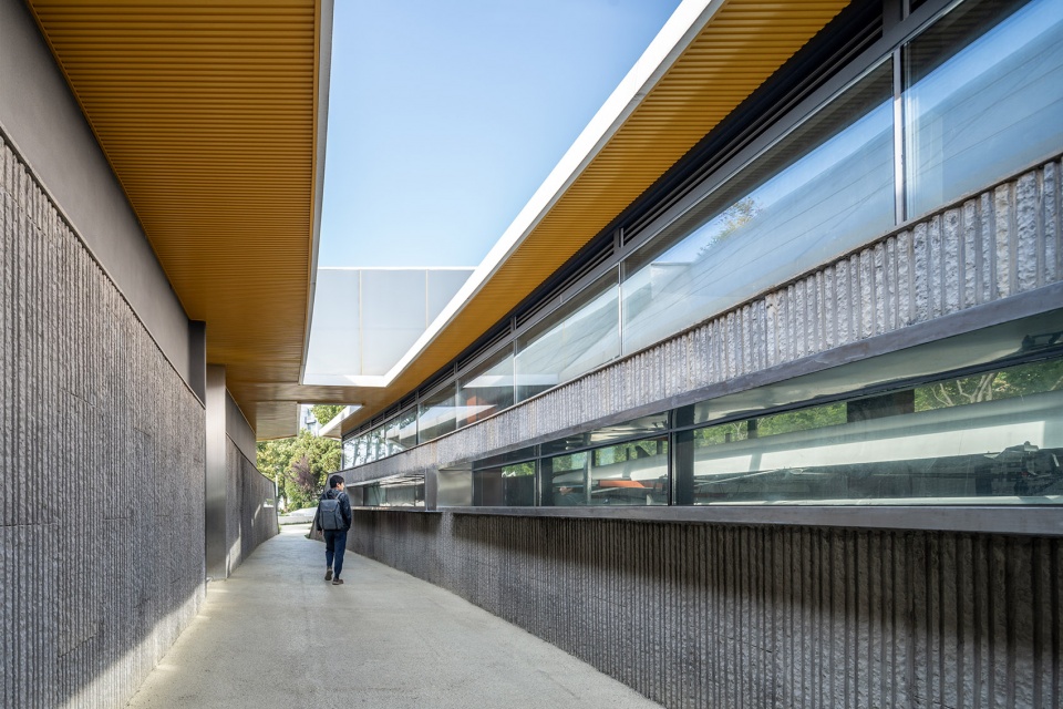 the rowing club at the beidong lake of pinghu city by cctn design