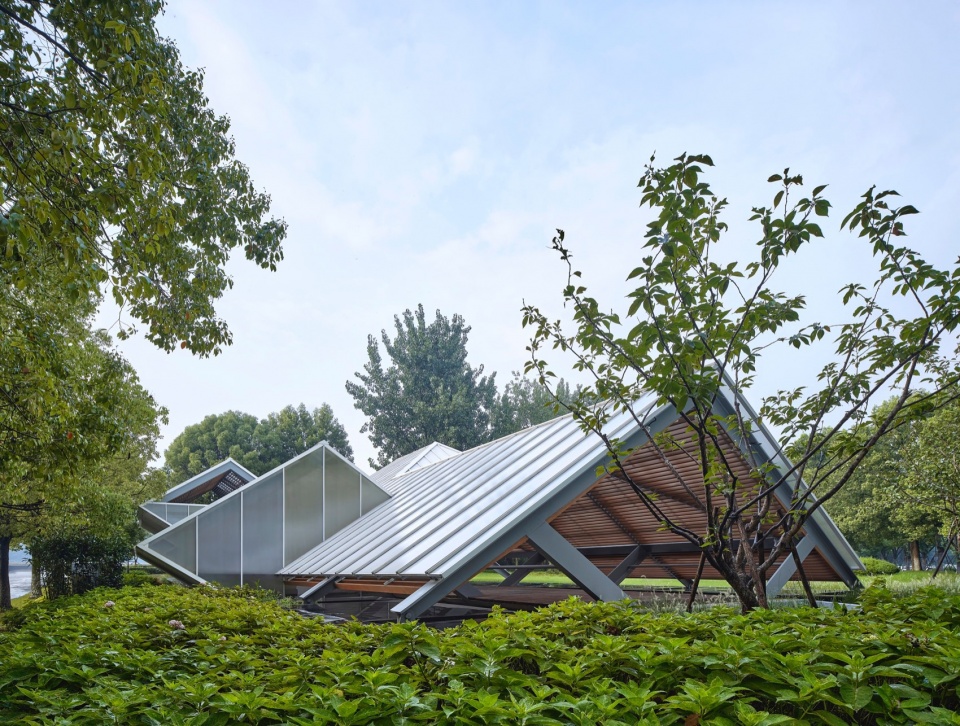 hangzhou riverfront public space the yinxing station the daqiao station by original design studio