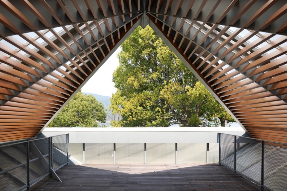 hangzhou riverfront public space the yinxing station the daqiao station by original design studio