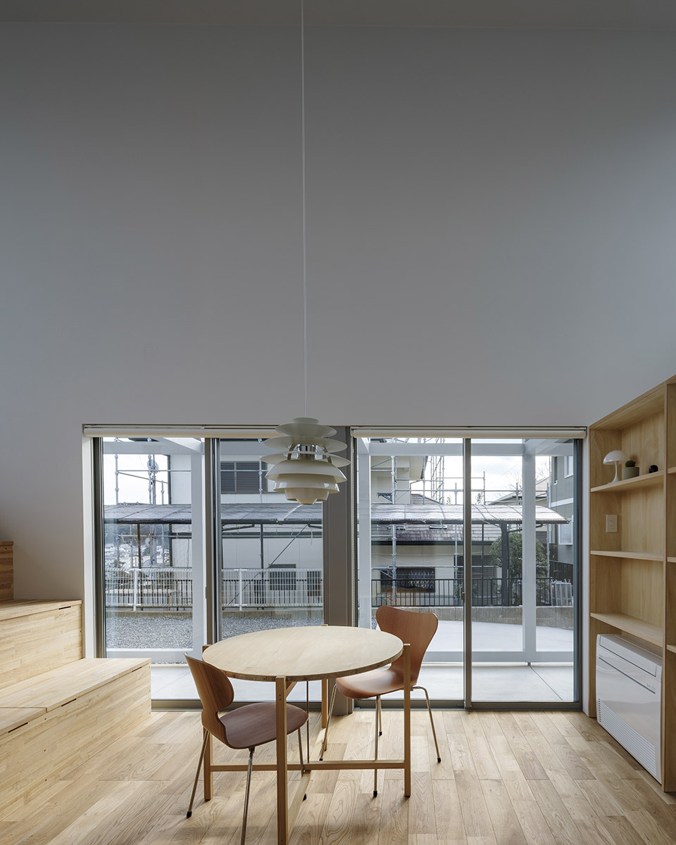 frame and window by shinji nakano architects