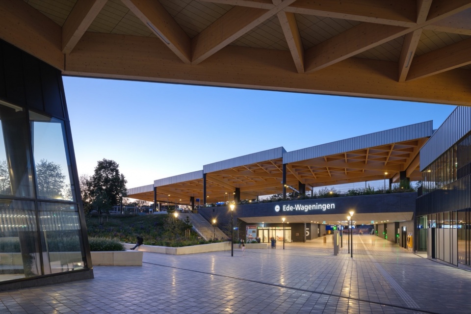 Ede Wageningen train station by Mecanoo Royal HaskoningDHV