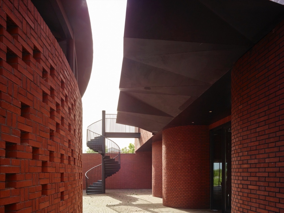 Yunzhai Community Center China by SUP Atelier of THAD