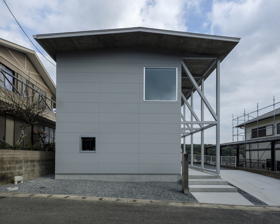frame and window by shinji nakano architects