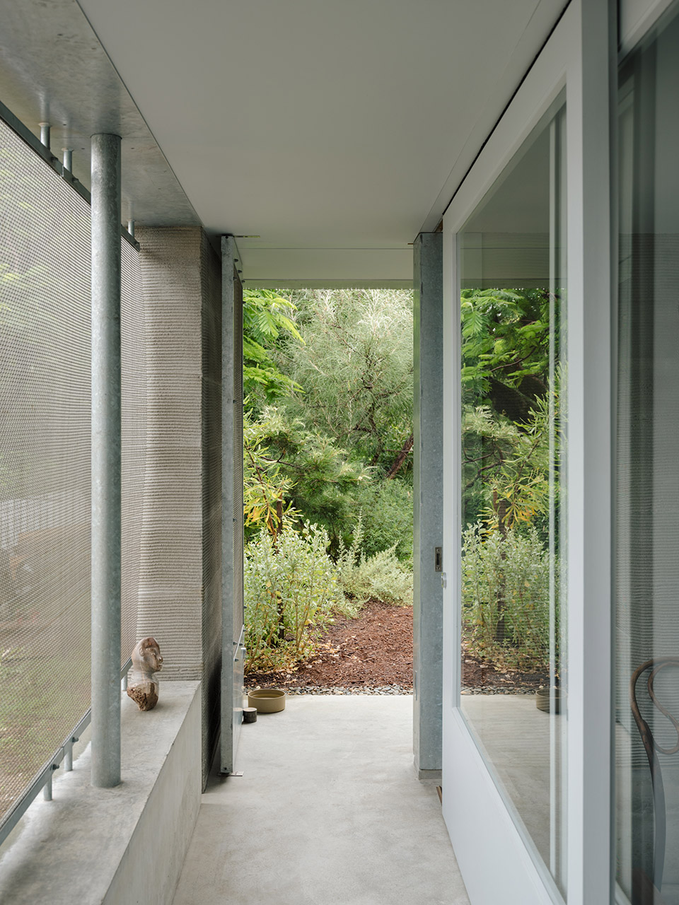 red hill house studio by zuzananicholas
