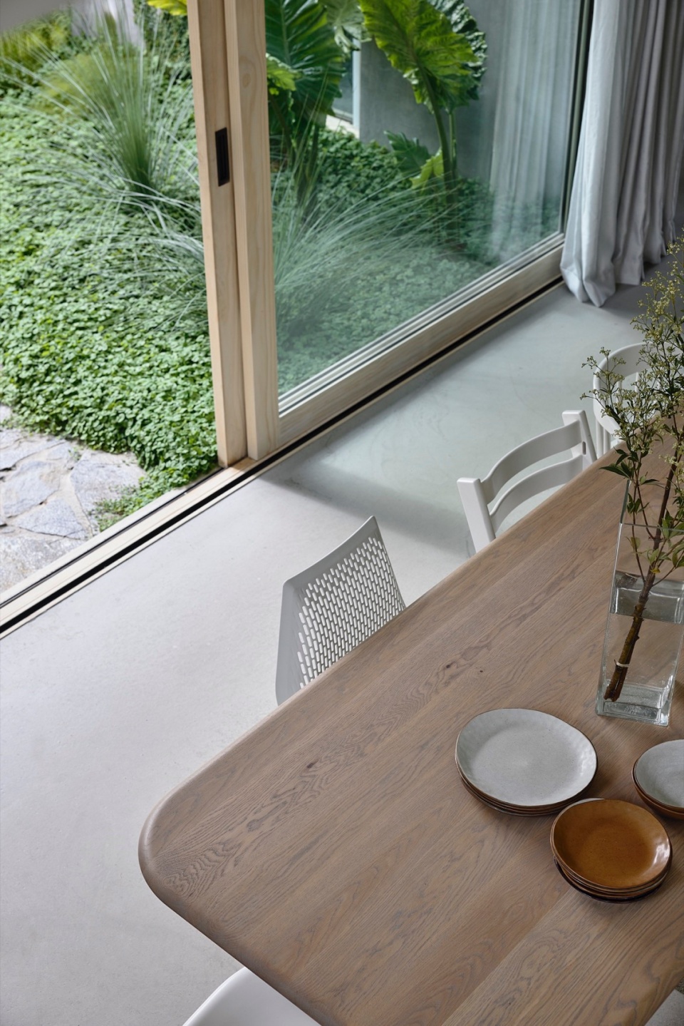 connected house by albert mo architects