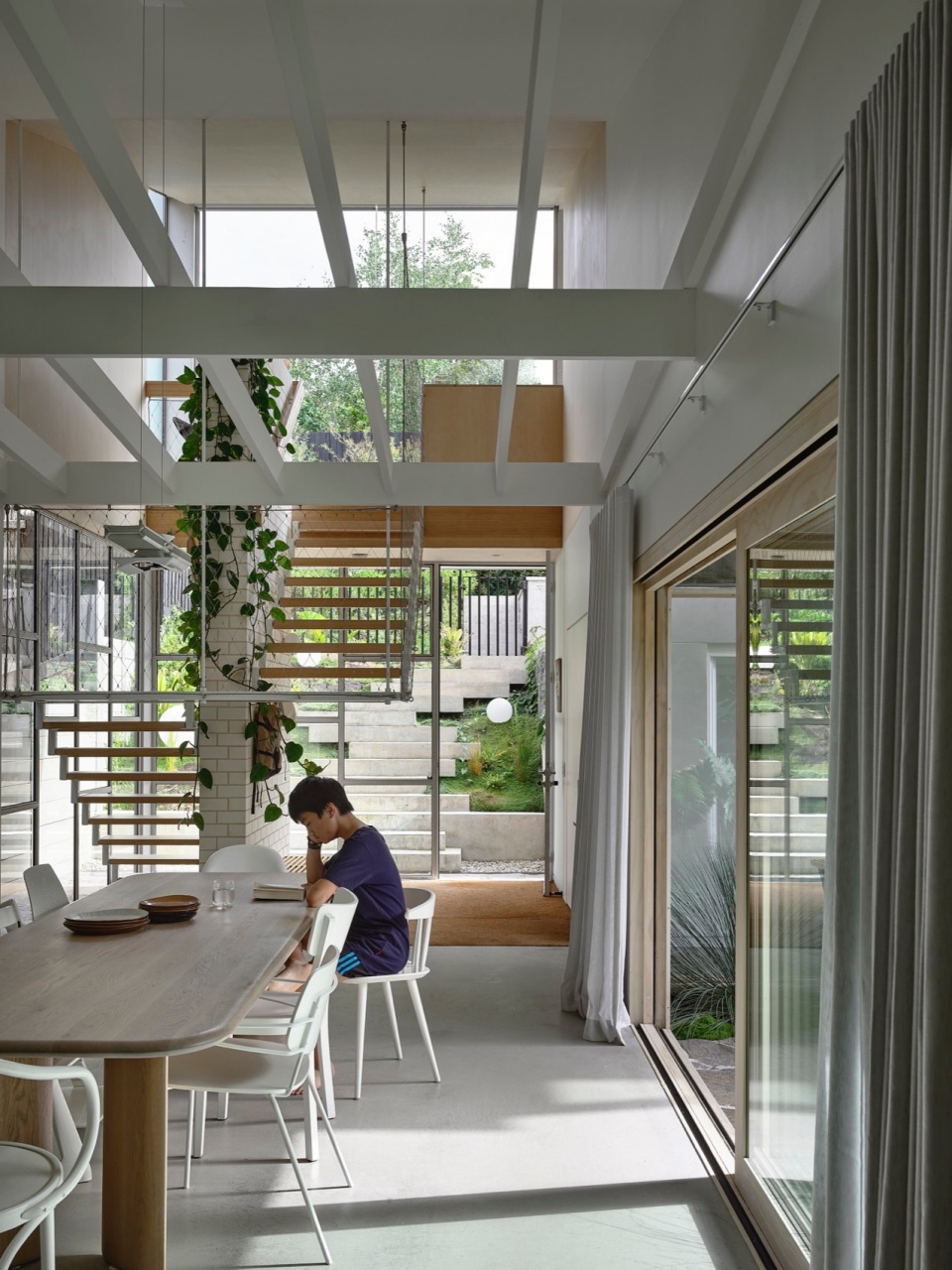 connected house by albert mo architects