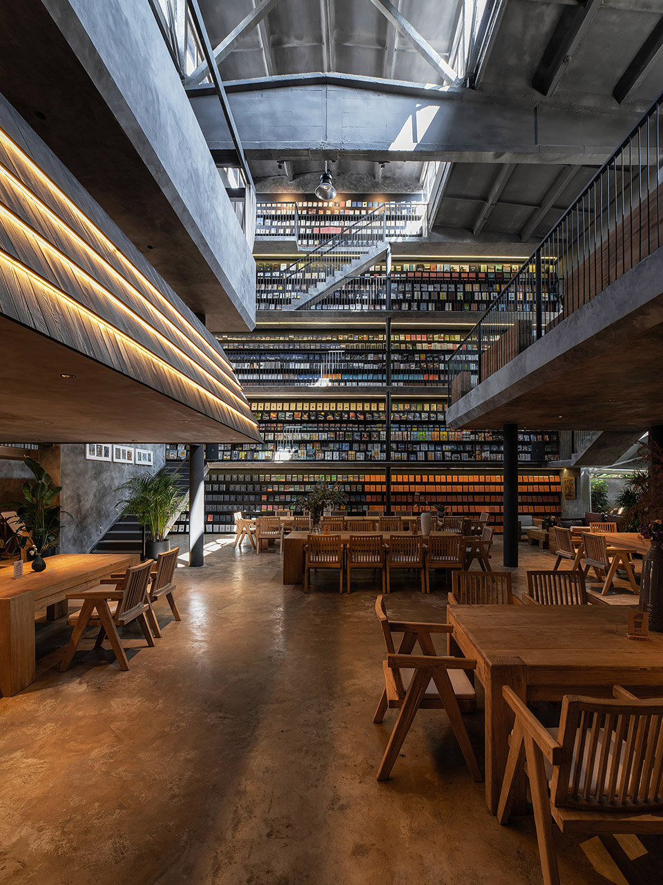 staircase space by suzao architects