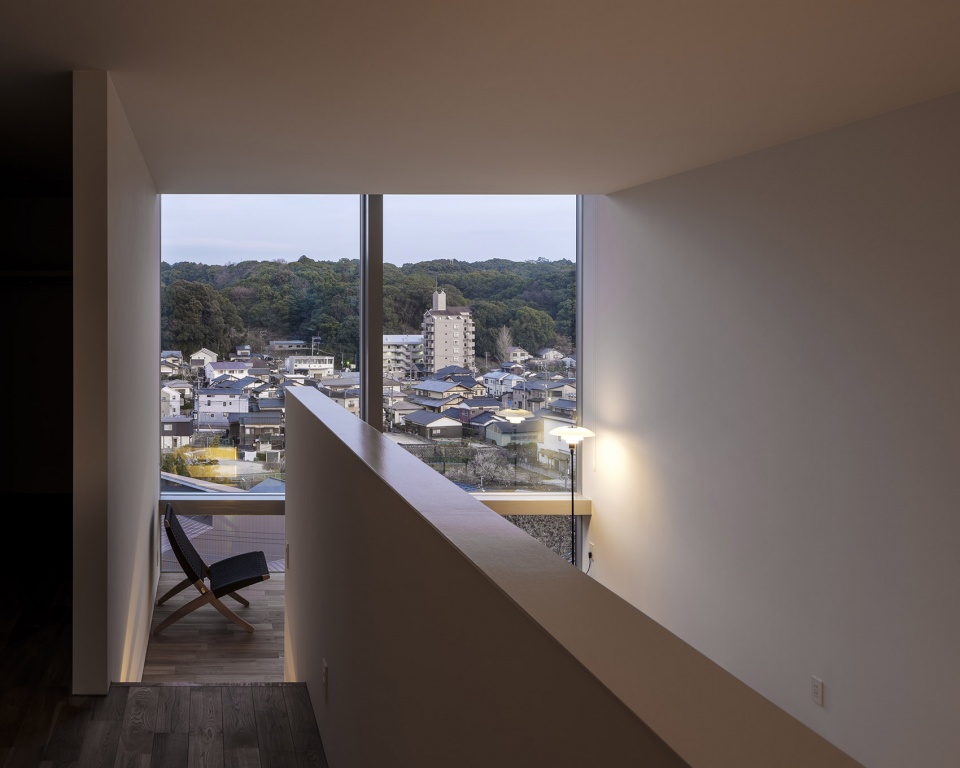 frame and window by shinji nakano architects