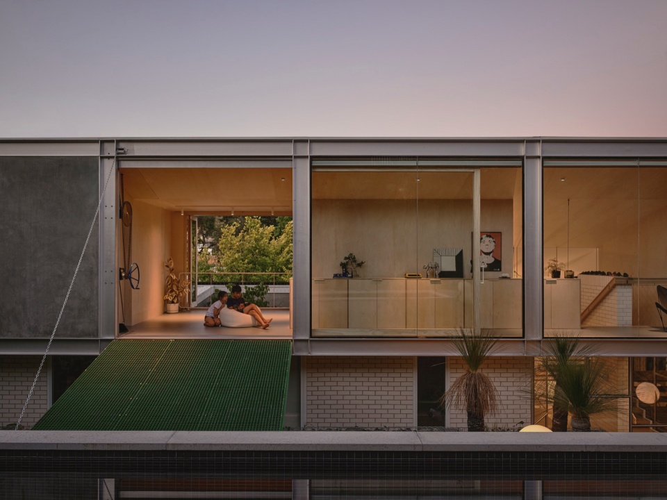 connected house by albert mo architects
