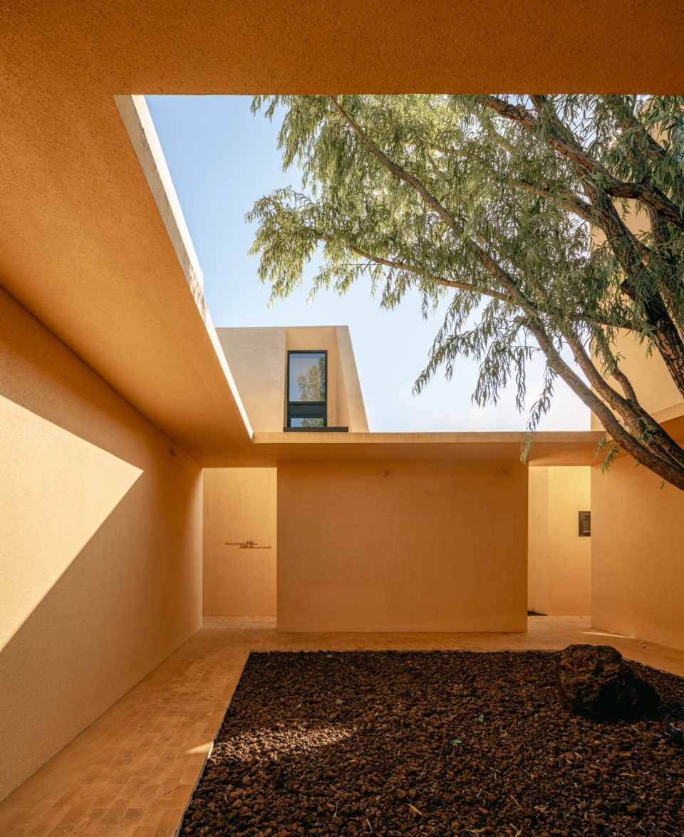 ARVO 16 30 Hotel by DL Atelier