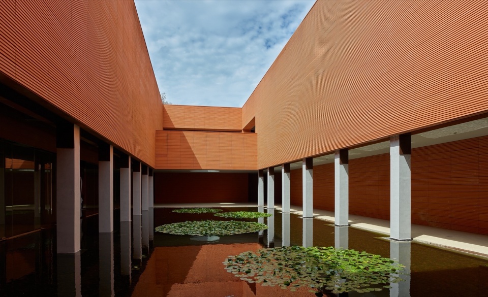 RSC Building in Hainan by SUP Atelier of THAD Beijing Tsinghua Tongheng Urban Planning Design Institute