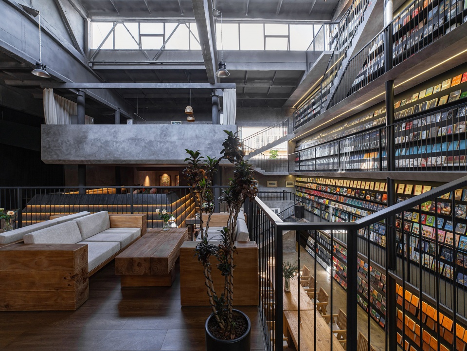 staircase space by suzao architects