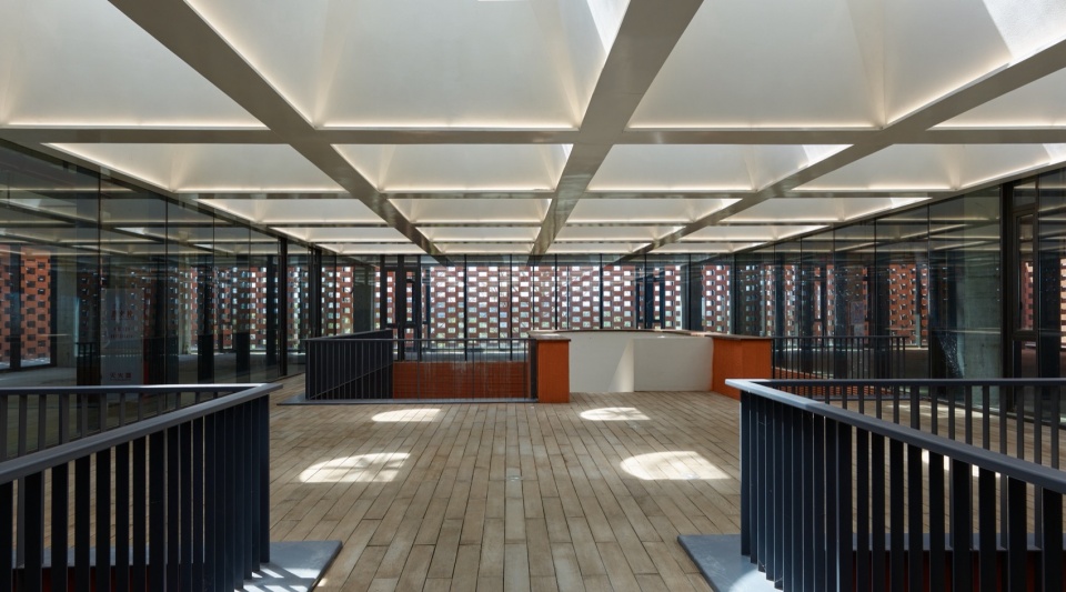 RSC Building in Hainan by SUP Atelier of THAD Beijing Tsinghua Tongheng Urban Planning Design Institute