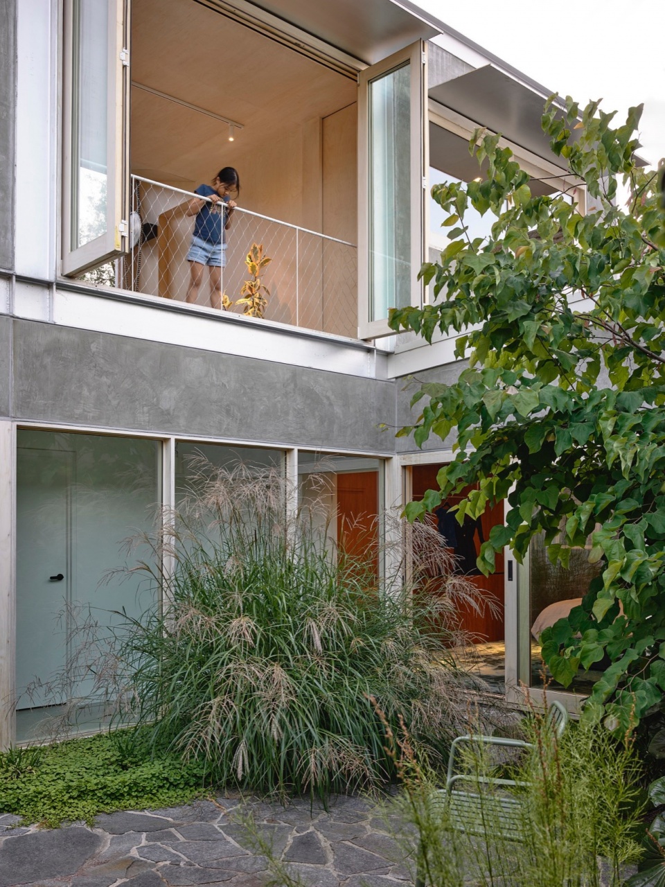 connected house by albert mo architects