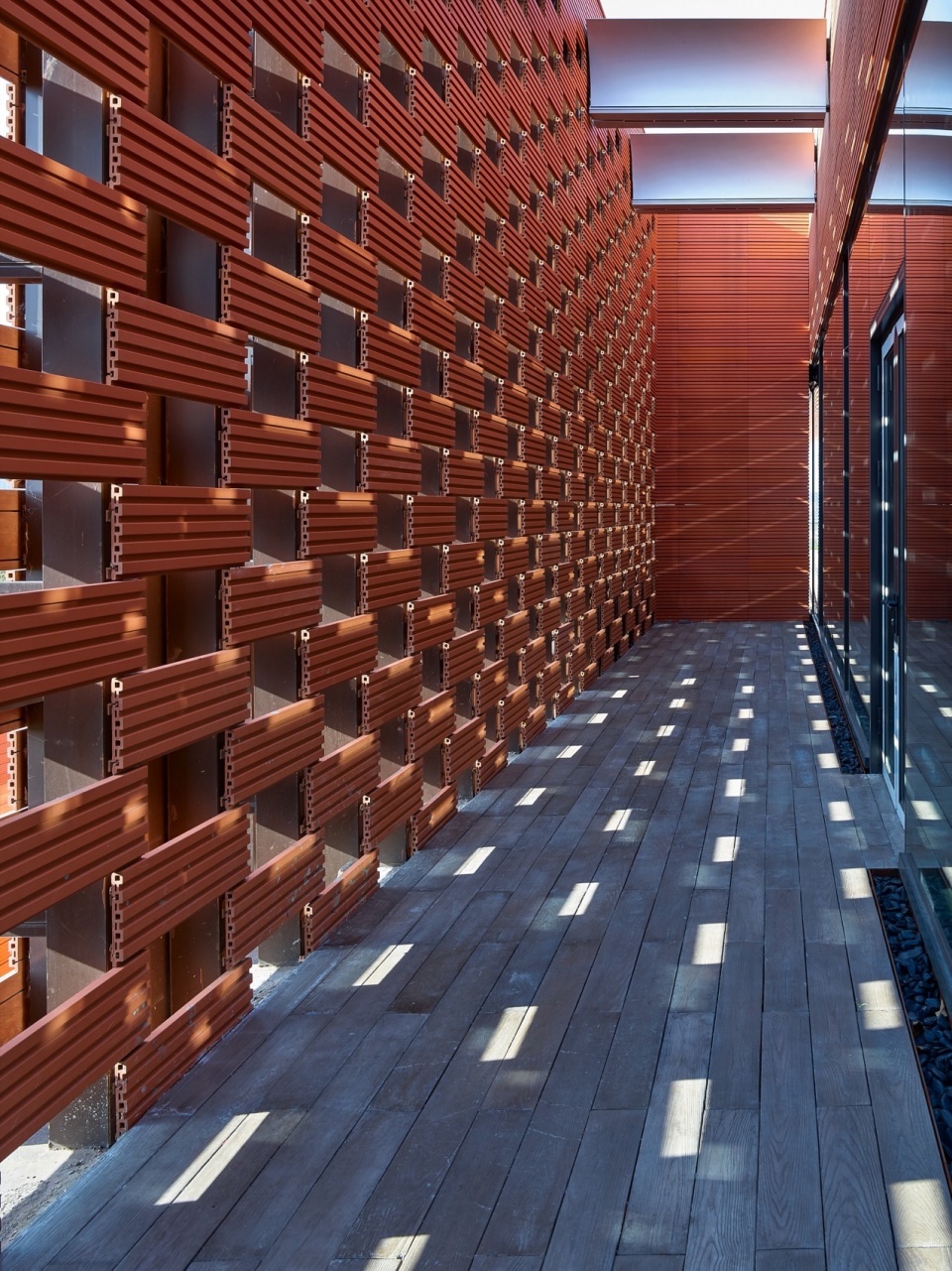 RSC Building in Hainan by SUP Atelier of THAD Beijing Tsinghua Tongheng Urban Planning Design Institute