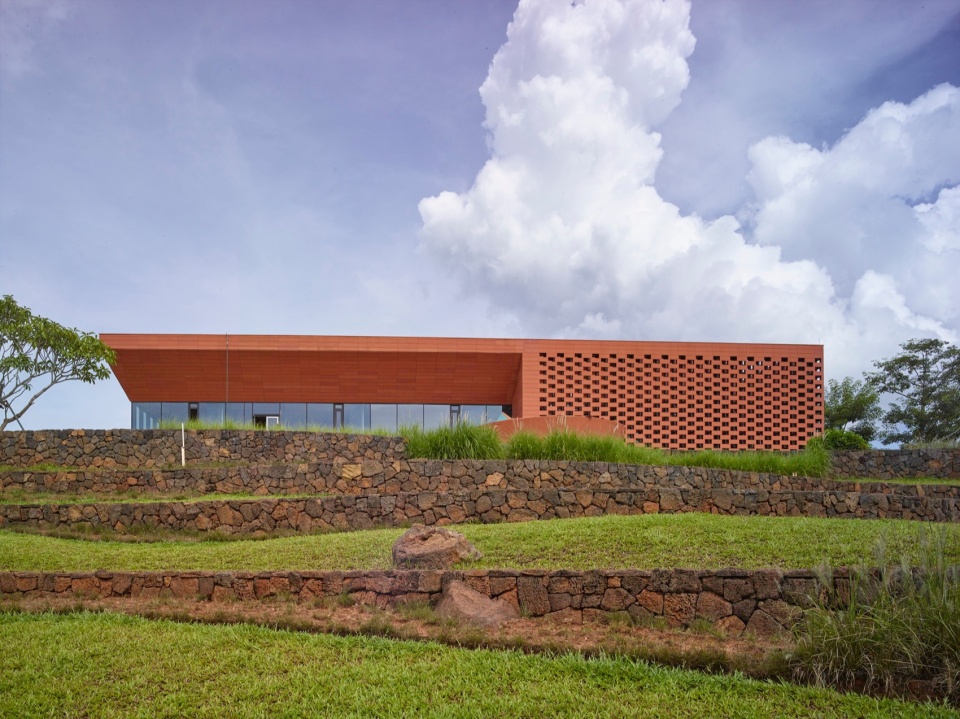 RSC Building in Hainan by SUP Atelier of THAD Beijing Tsinghua Tongheng Urban Planning Design Institute