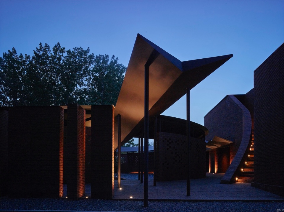 Yunzhai Community Center China by SUP Atelier of THAD