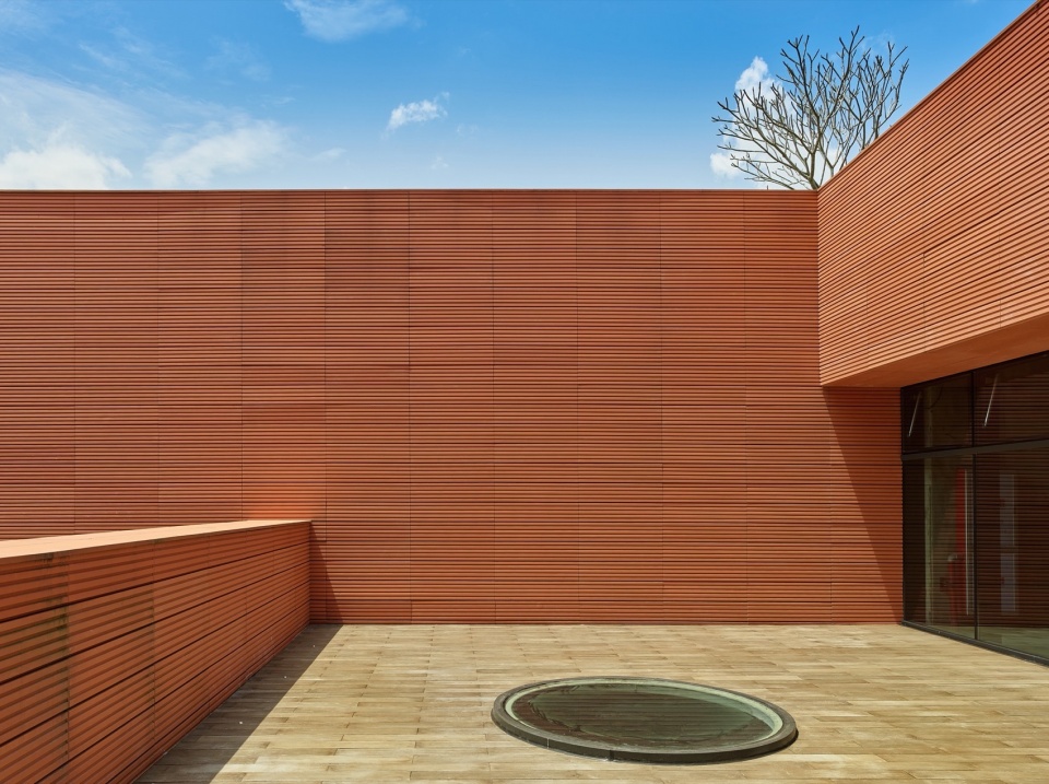 RSC Building in Hainan by SUP Atelier of THAD Beijing Tsinghua Tongheng Urban Planning Design Institute