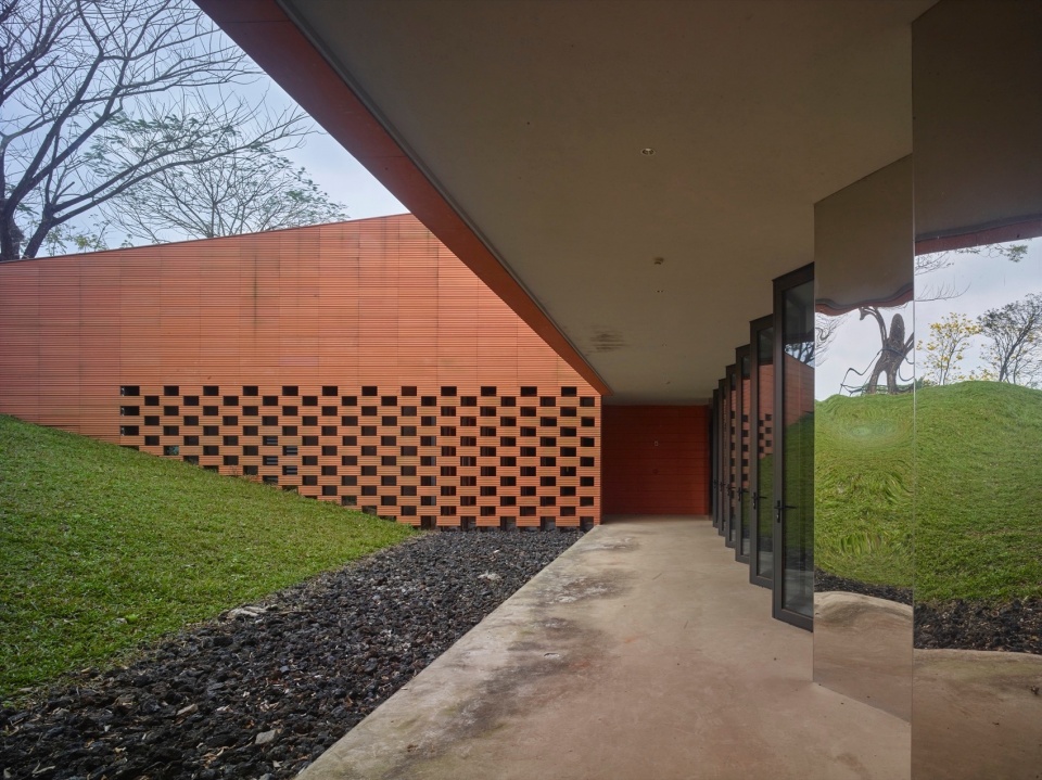 RSC Building in Hainan by SUP Atelier of THAD Beijing Tsinghua Tongheng Urban Planning Design Institute