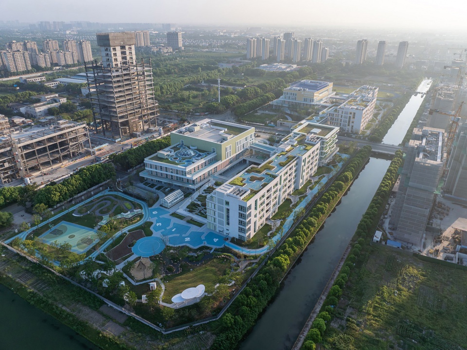 jiading new city of shanghai experimental school by da