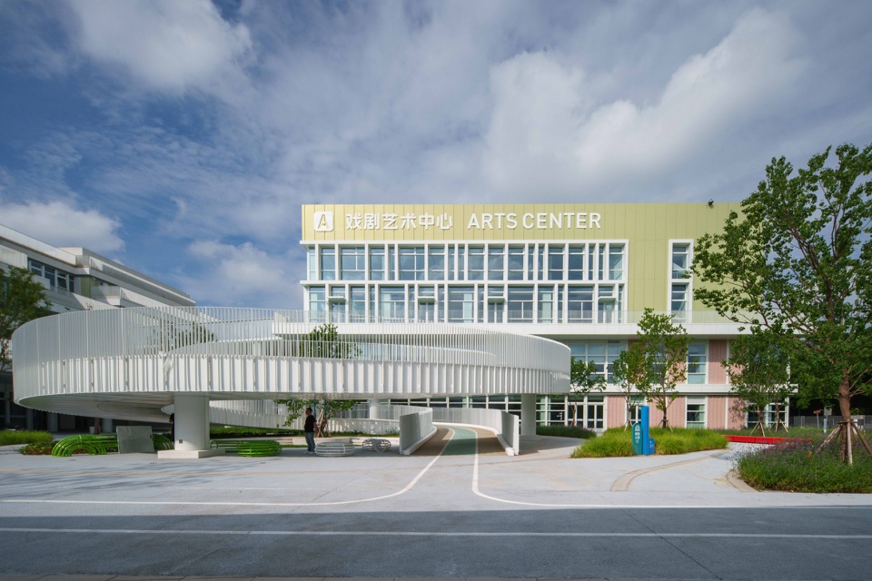 jiading new city of shanghai experimental school by da