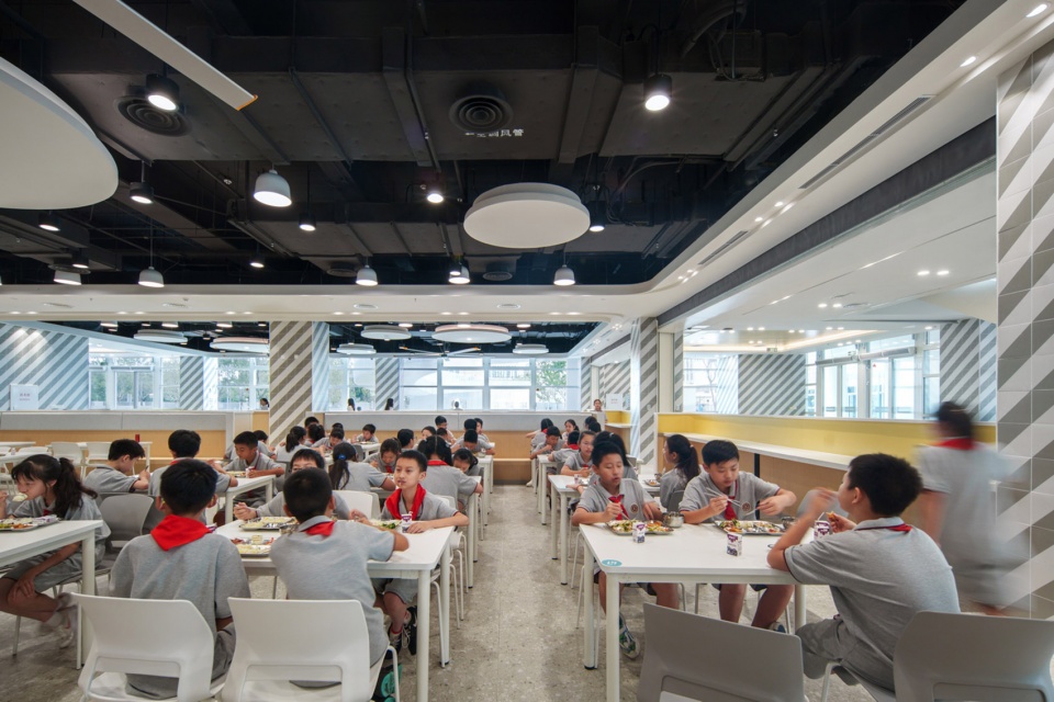 jiading new city of shanghai experimental school by da