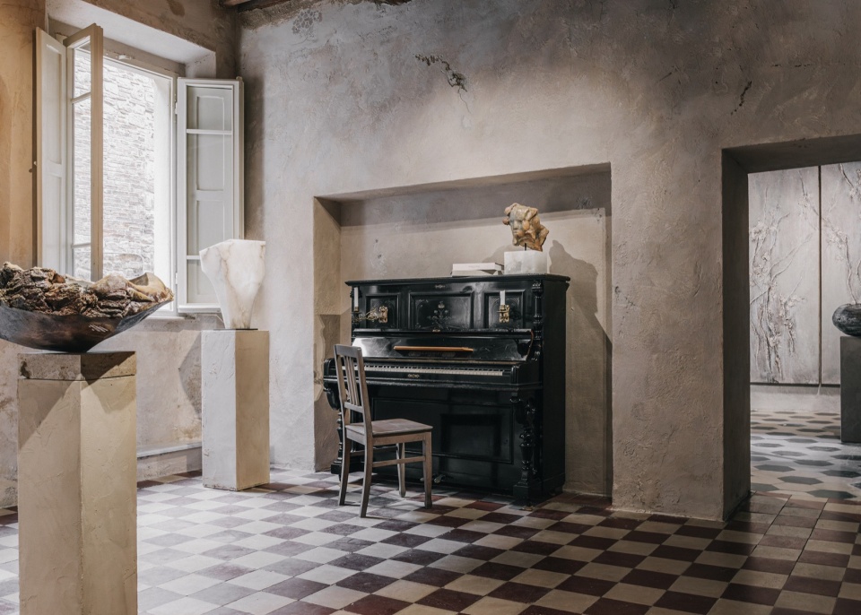 KALPA GALLERIES INTERIORS PHOTO BY DANIEL CIVETTA