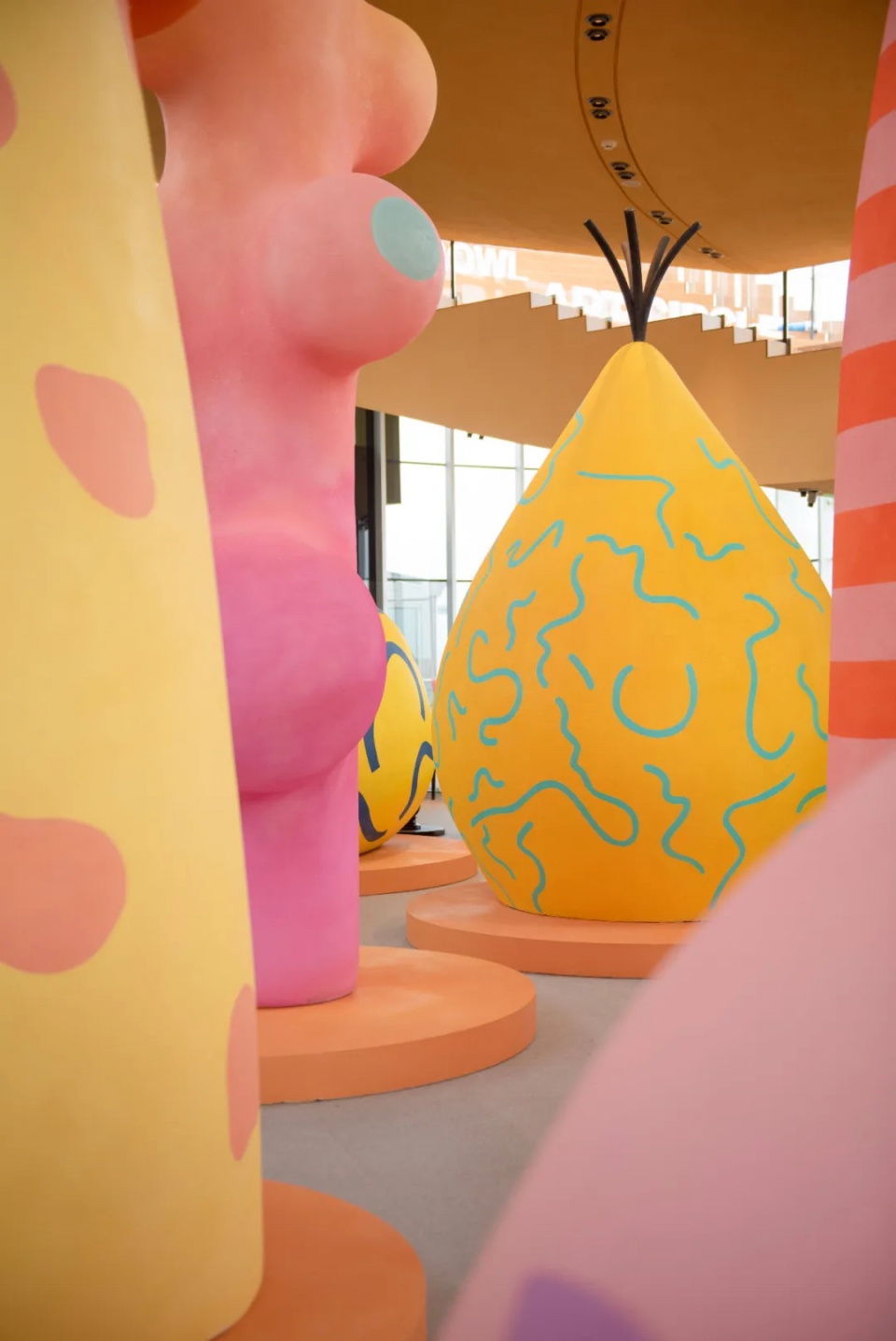 Interior Exhibition ©Hisense Plaza sky bowl 2 1