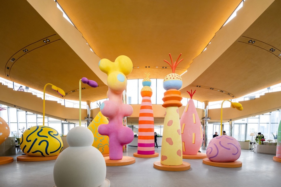 Interior Exhibition ©Hisense Plaza sky bowl