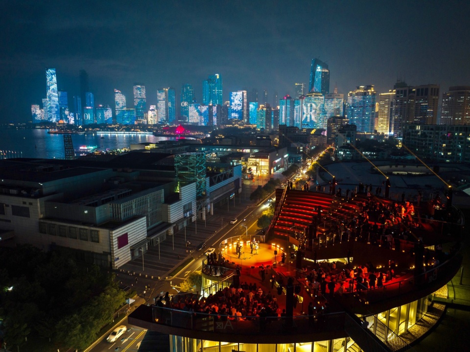 Nightview 3 ©Hisense Plaza sky bowl