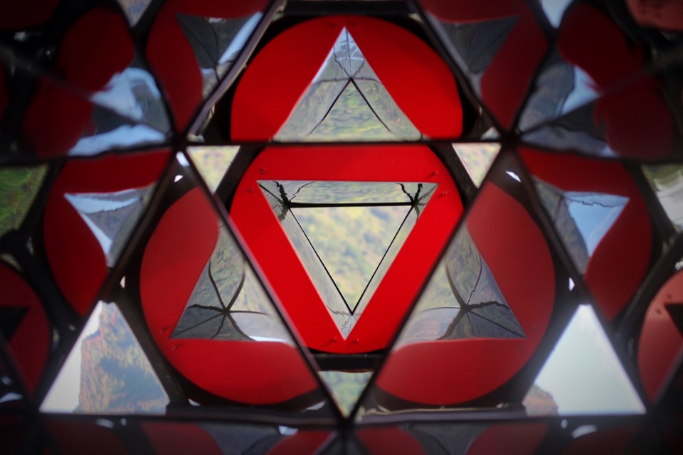 View inside kaleidoscope 01©PAO