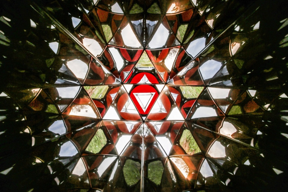 View inside kaleidoscope 02 ©PAO