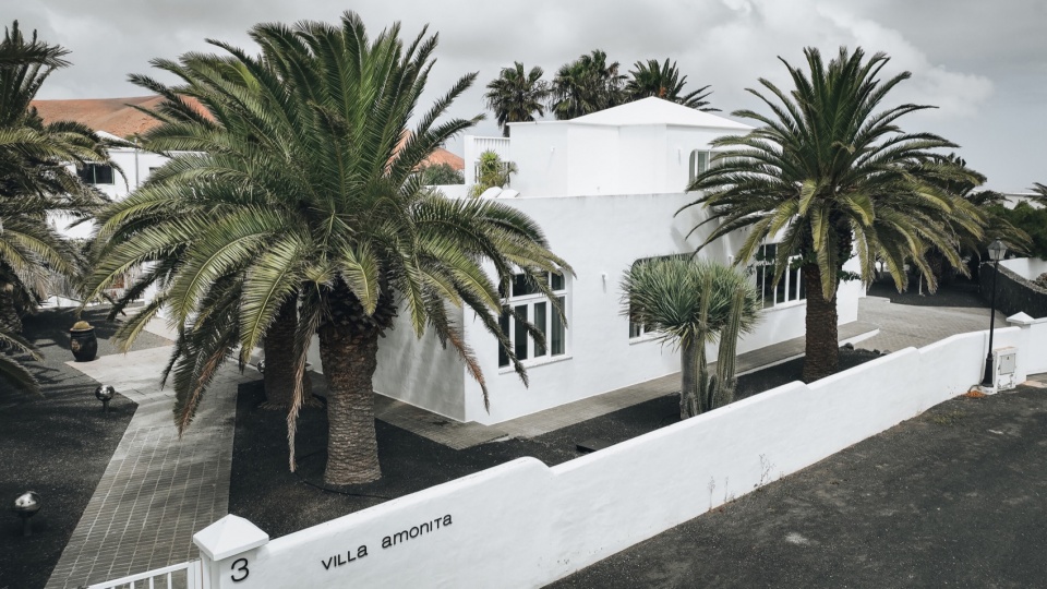 oooox villa amonita lanzarote romana ella placek 01
