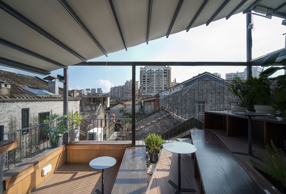 阶梯座位与外部风景 Terraced seating with external scenery ©URBAN NoMAD qk5